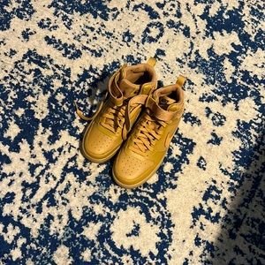 Big boys Nike court borough